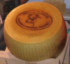 parmigiano reggiano cheese_modenese